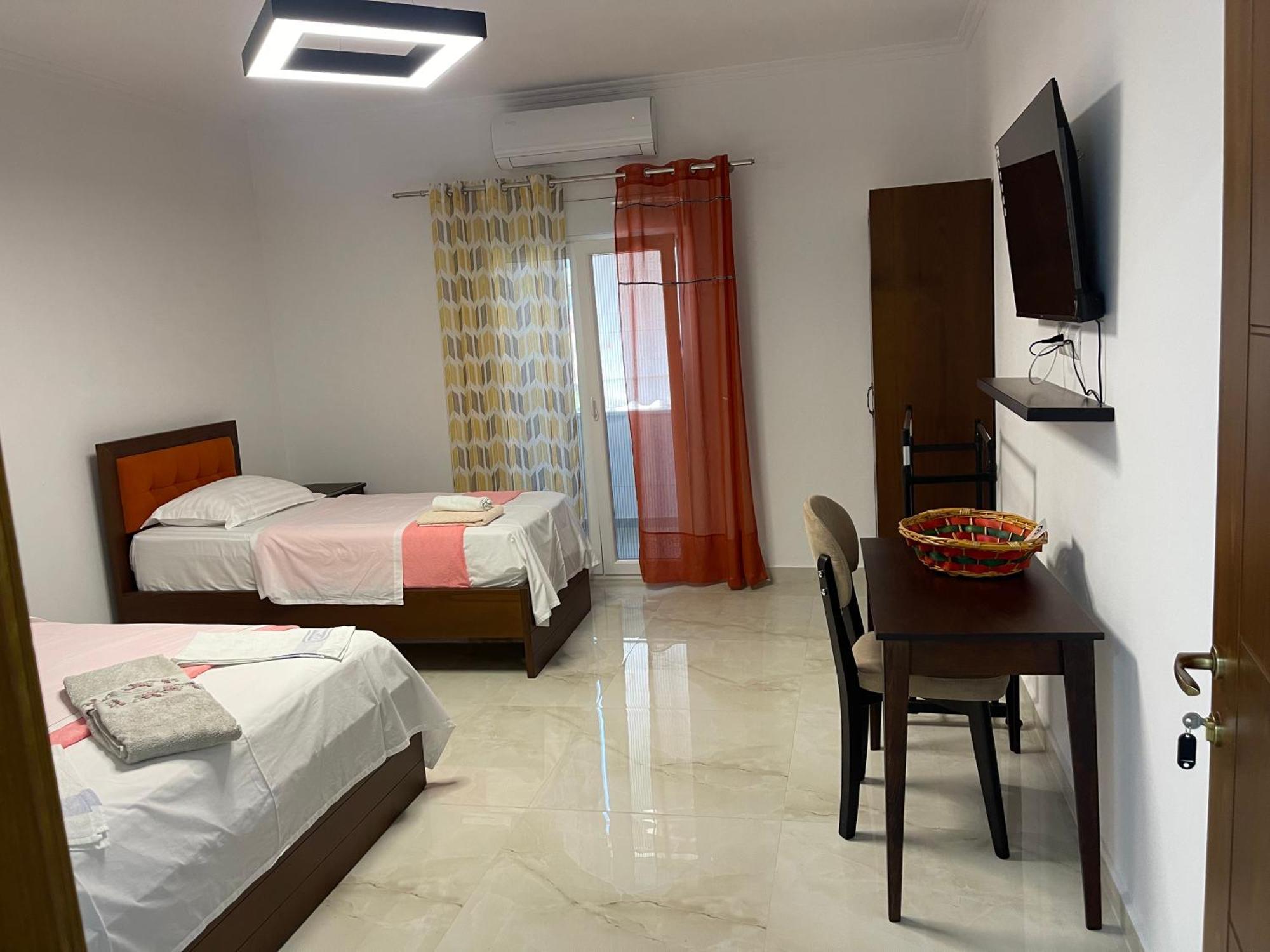 Hotel Vila C Plus Plus Berati Exterior foto