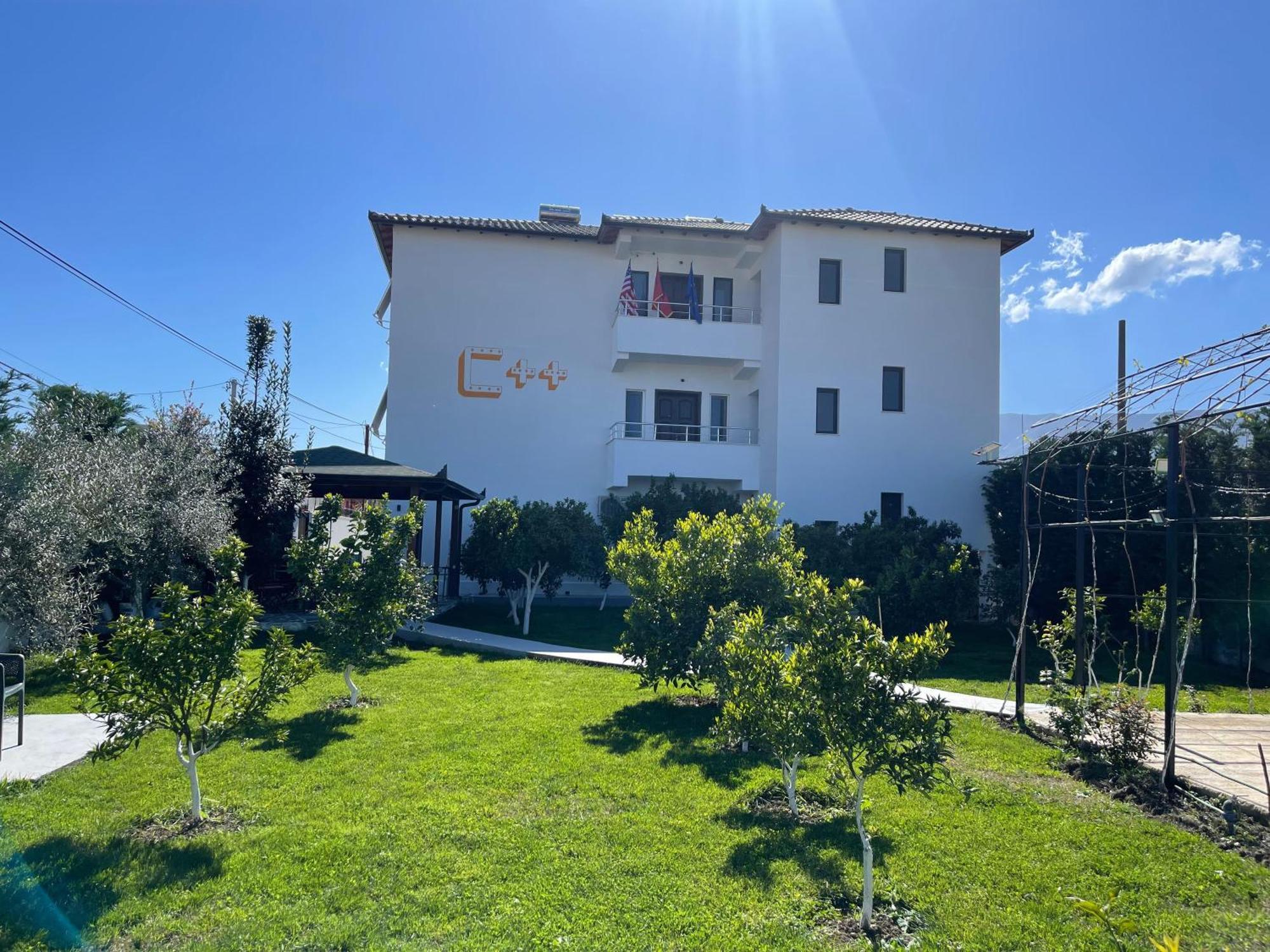 Hotel Vila C Plus Plus Berati Exterior foto
