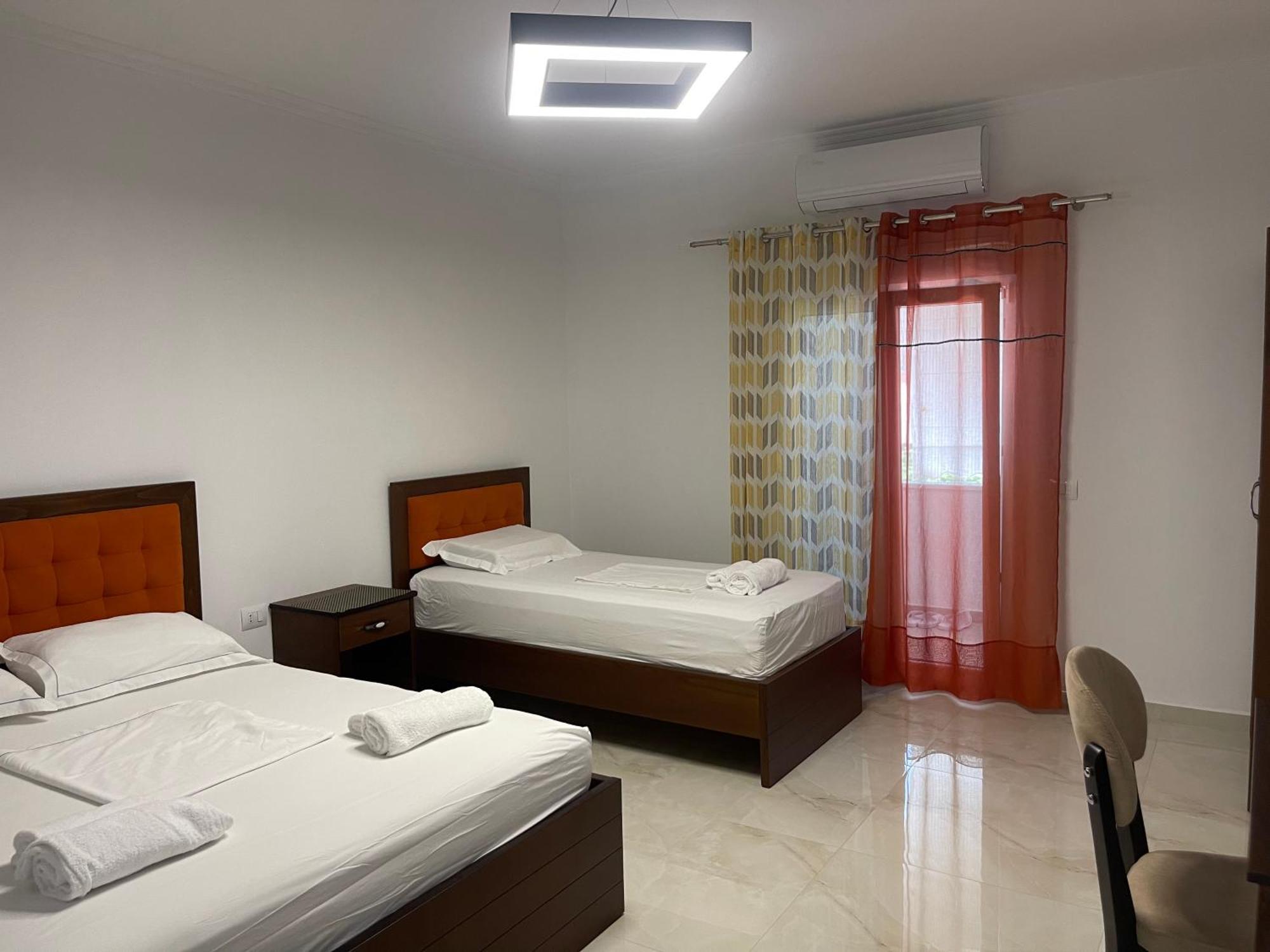 Hotel Vila C Plus Plus Berati Exterior foto
